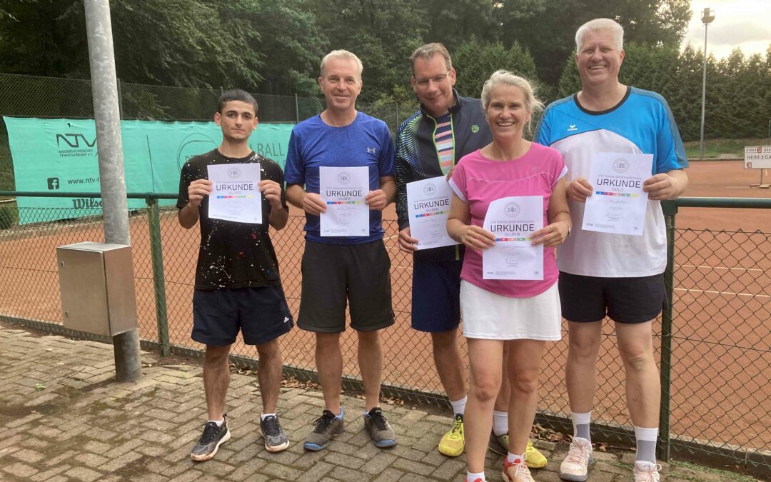 5 Teilnehmer haben DTB-Tennissportabzeichen erfolgreich abgeschlossen.